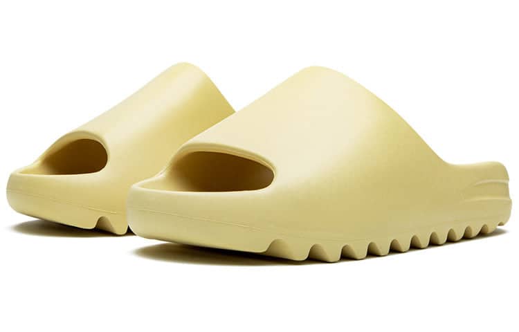 Pandabuy Yeezy Slides 'Desert Sand'