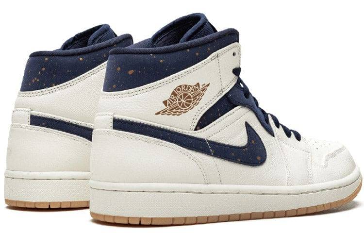 Pandabuy Air Jordan 1 Mid 'Jeter'