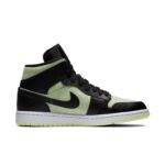 Pandabuy Air Jordan 1 Mid SE 'Black Barely Volt'