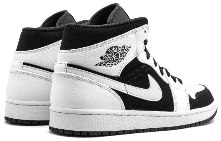 Pandabuy Air Jordan 1 Retro Mid 'Tuxedo'