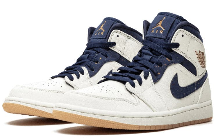 Pandabuy Air Jordan 1 Mid 'Jeter'