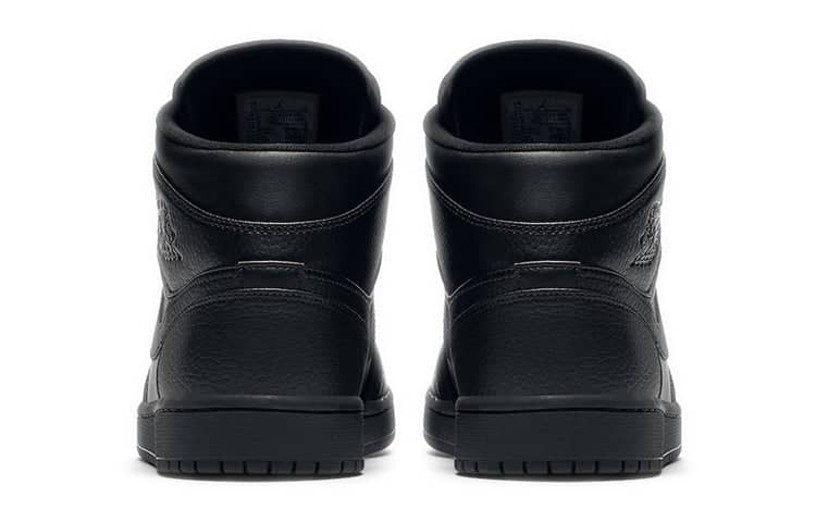 Pandabuy Air Jordan 1 Mid 'Triple Black' 2020