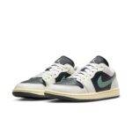 Pandabuy Air Jordan 1 Low 'Jade Smoke'