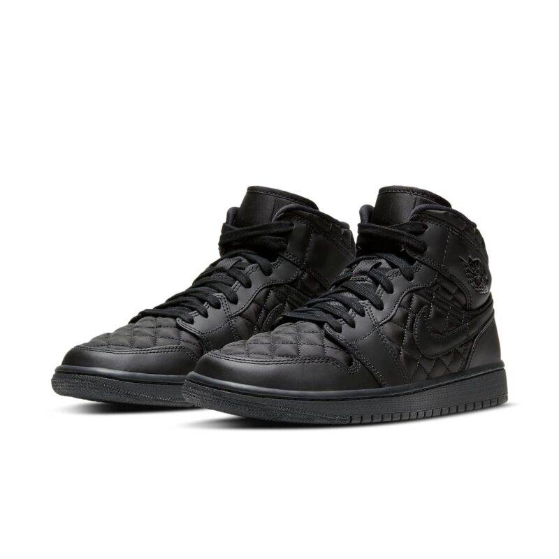 Pandabuy Air Jordan 1 Mid SE 'Black Quilted'