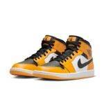 Pandabuy Air Jordan 1 Mid 'Reverse Yellow Toe'