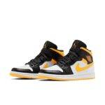 Pandabuy Air Jordan 1 Mid SE 'White Laser Orange'