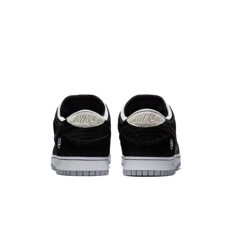 Pandabuy Nike x Medicom Toy SB Dunk Low 'BE@RBRICK' C 5 5 5a3a0eee 10f0 451a 822f eb484388ebe7