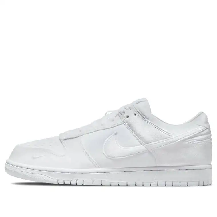 Pandabuy Nike Dover Street Market x Dunk Low 'White Velvet'